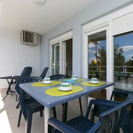 Apartment Baska Voda *